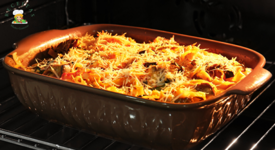 Macarrão Cremoso de Forno fica delicioso com queijo e creme de leite