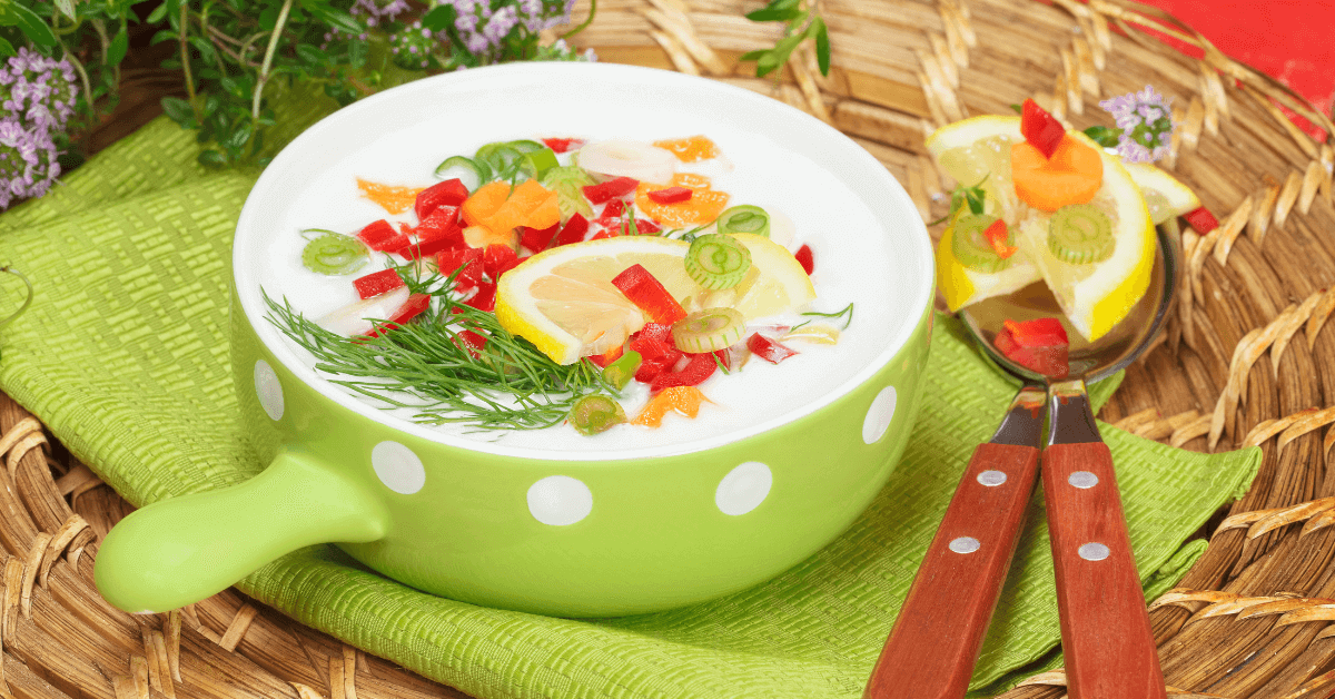 Sopa de Iogurte Turca — Uma Delícia Saudável e Refrescante